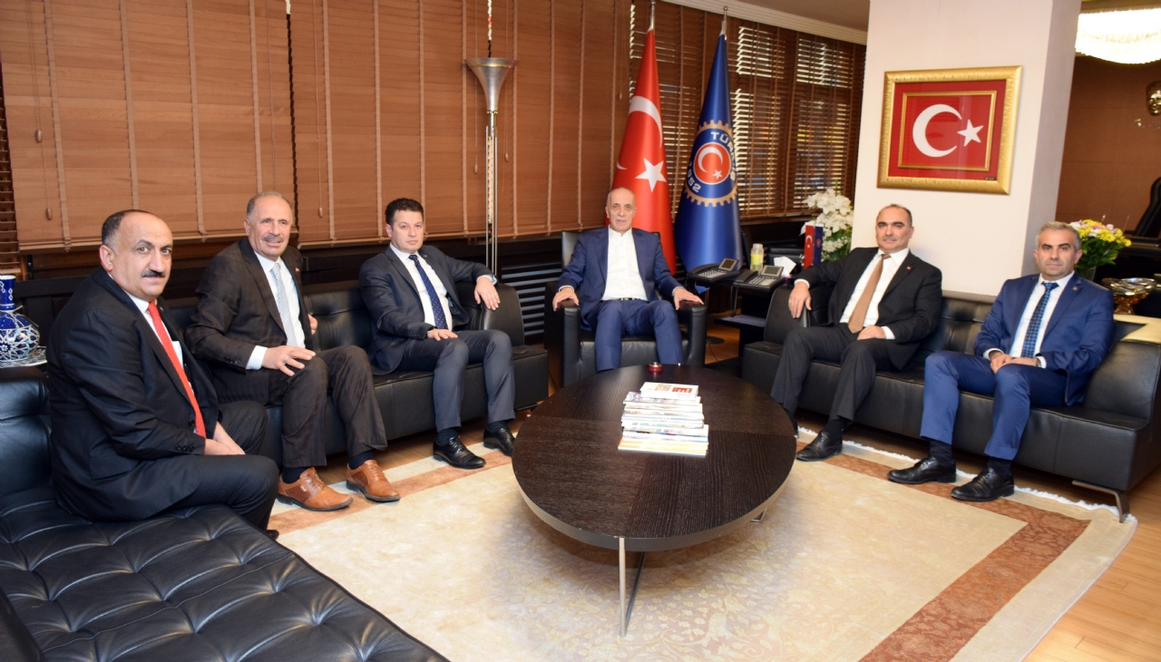 Başkanlarımız, Türk-İş’ e Hayırlı Olsun Ziyaretinde Bulundular