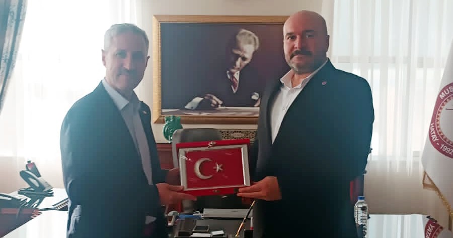 Yönetim Kurulu Üyemiz Fırat Bayram Hatay Mustafa Kemal Üniversitesi Rektörü Prof. Dr. Veysel Eren’i Ziyaret Etti